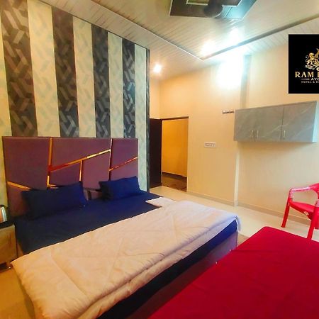 Hotel Rambhoomi Ayodhya Bagian luar foto