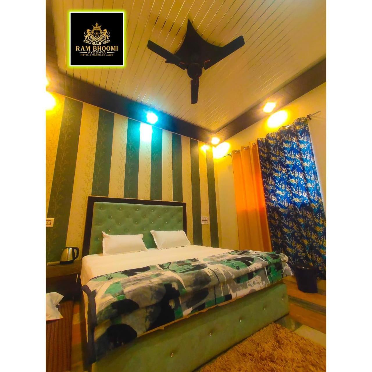 Hotel Rambhoomi Ayodhya Bagian luar foto